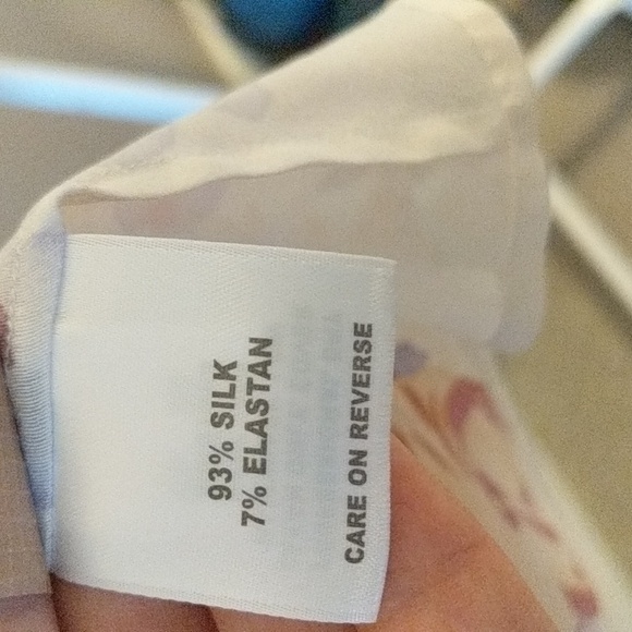 St. John couture silk two-piece set sleeveless blouse and a line pleated skirt. - Picture 4 of 16